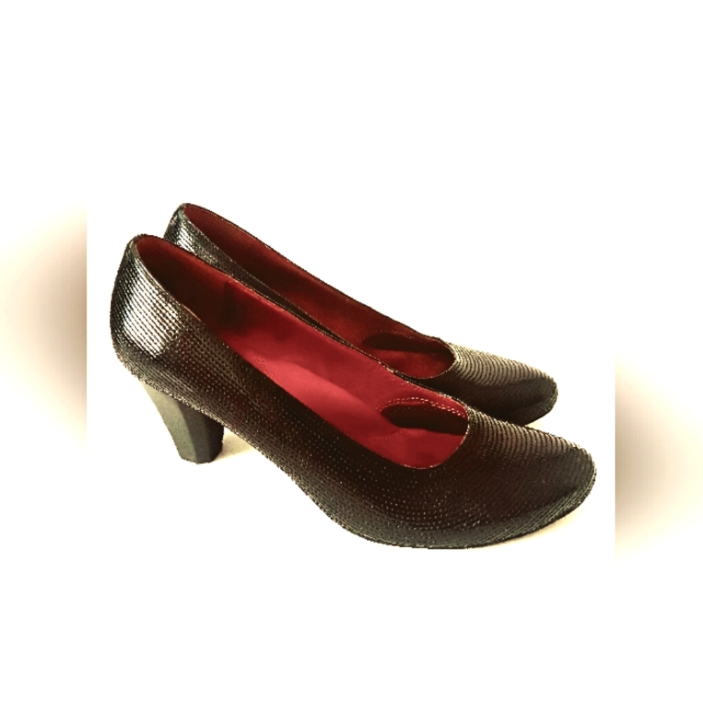 GENTLE SOULS by Kenneth Cole patent leather, size 10M